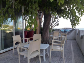 Room in BB - Quadruple room in Pineto - A stones throw from the sea Pineto